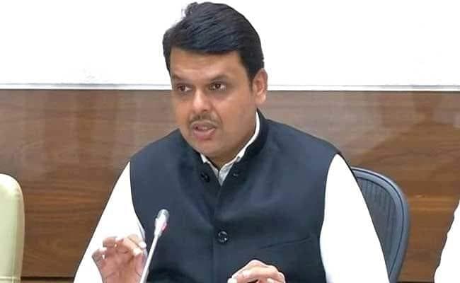 महाराष्ट्र के किसानों की आत्महत्या शरद पवार का पाप है : फड़णवीस