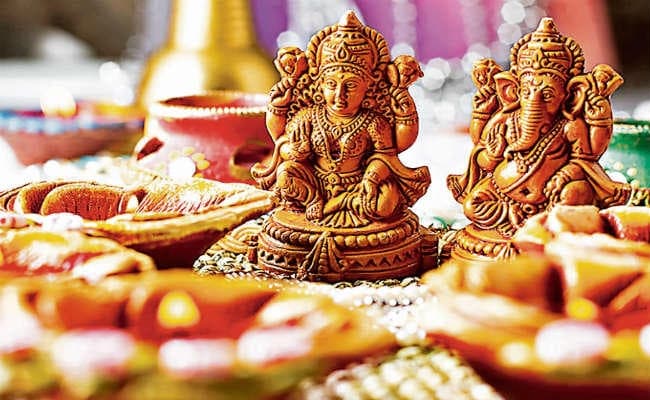दीपोत्सव पर लक्ष्मी-गणेश का आह्वान