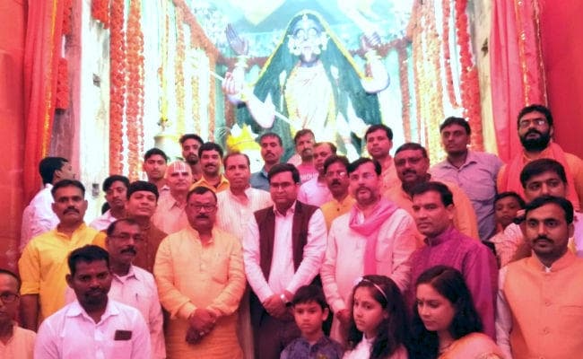 संथाल परगना की सबसे ऊंची व भव्य माता बम काली की प्रतिमा के दर्शन को उमड़ें श्रद्धालु