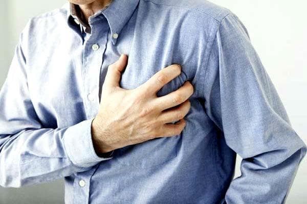 हैदराबाद से पटना आ रहे विमान में 18 साल के युवक को हार्ट अटैक, मौत, डॉक्टर ने कहा….
