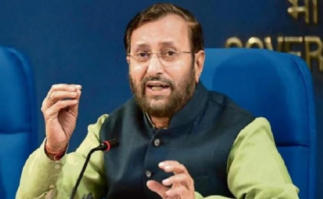 जावड़ेकर ने दिल्ली में प्रदूषण का ‘राजनीतिकरण” करने के लिए केजरीवाल पर साधा निशाना