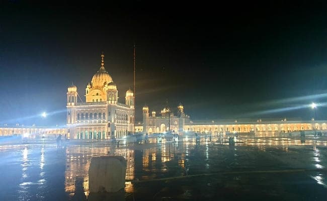 पाकिस्तान के पीएम ने कहा- सिख श्रद्धालुओं का स्वागत करने के लिए तैयार है करतारपुर