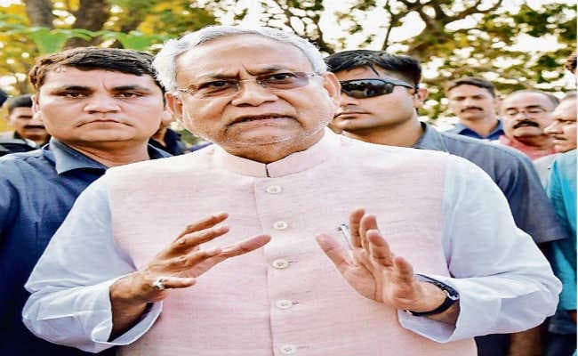 सुप्रीम कोर्ट के आदेश को सबको स्वीकार करना चाहिए : नीतीश कुमार