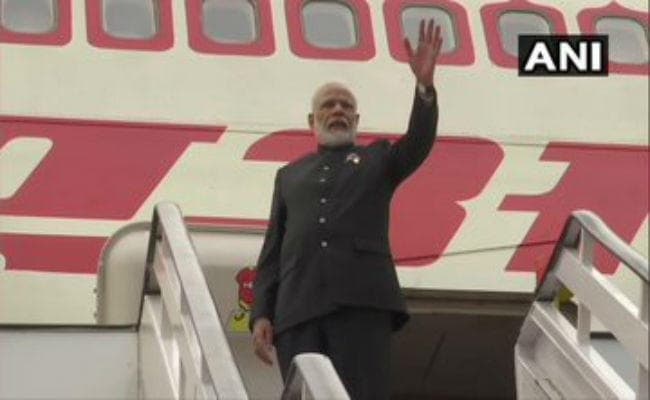 ब्रिक्स सम्मेलन में हिस्सा लेने के बाद प्रधानमंत्री नरेंद्र मोदी स्वदेश रवाना