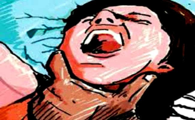 भाई के साथ अवैध संबंध की आशंका पर पत्नी को मार डाला, थाना पहुंच कर बोला…