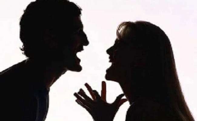 पत्नी ने 100 रुपये देने से किया इन्कार, तो शौच के बहाने घर से निकला पति और फिर…