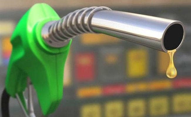 Petrol की कीमत ने फिर लगायी छलांग, 66.04 रुपये लीटर पहुंचा डीजल का दाम