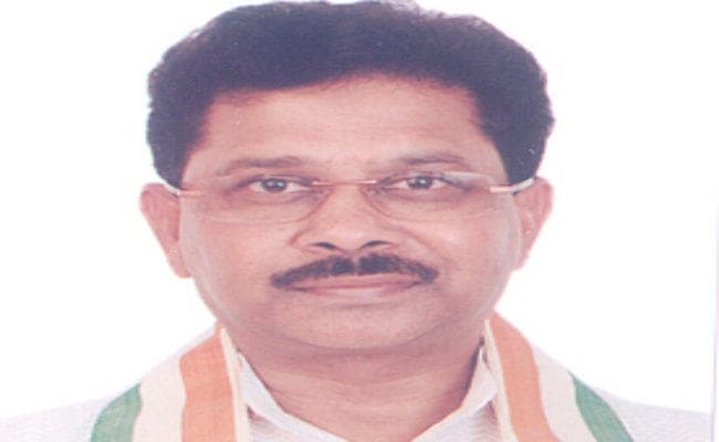 Jharkhand : कांग्रेस सांसद धीरज साहू के लोहरदगा आवास पर इनकम टैक्स की दबिश