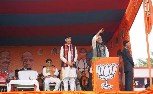 झारखंड की धरती से राजनाथ सिंह ने पाक पर बोला हमला, NRC पर दिया बड़ा बयान