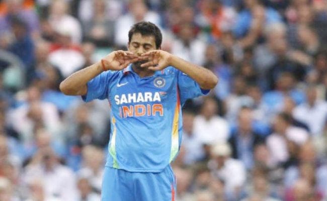 …और गुस्से पर काबू नहीं कर सके पूर्व क्रिकेटर प्रवीण, बाइक पर बैठे बच्चे को उठाकर फेंक दिया