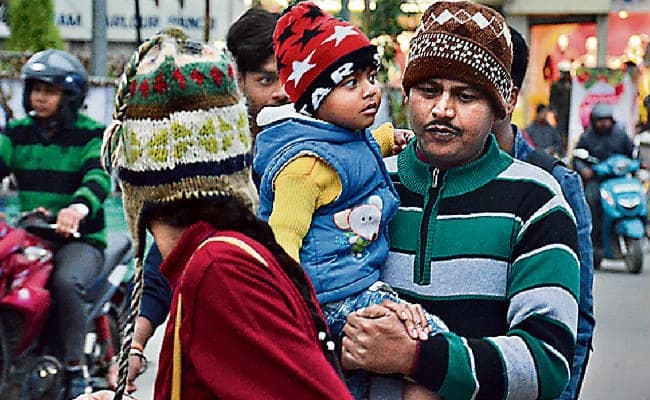 पहाड़ों में हुई बर्फबारी से मौसम मं आये बदलाव का असर झारखंड में, रात के तापमान में आ सकती है दो से चार डिग्री की गिरावट