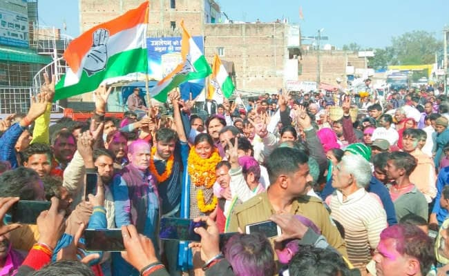 अंबा प्रसाद के विजय जुलूस में उमड़ा जनसैलाब, भीड़ ने एंबुलेंस को तुरंत दिया रास्ता