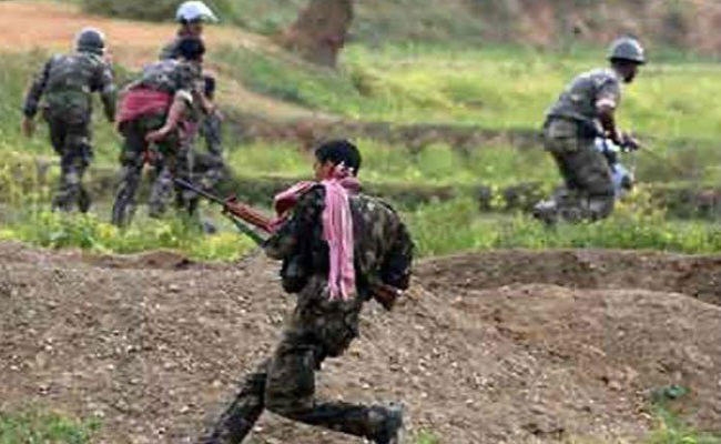 औरंगाबाद में पुलिस व नक्सलियों के साथ मुठभेड़, 40 राउंड फायरिंग
