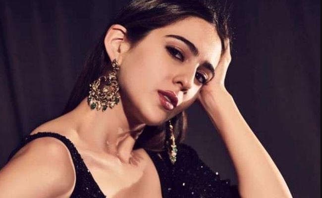 इस एक्टर को मैसेज नहीं करेंगी सारा अली खान, मां अमृता सिंह हैं वजह
