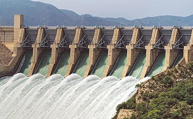 पाकिस्तान के जल आैर बिजली क्षेत्र में दो अरब डाॅलर का निवेश करना चाहती है रूस की सरकारी कंपनी