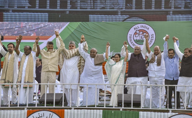कोलकाता में भाजपा विरोधी दलों ने EVM से कथित धोखाधड़ी मामले में गठित की कमेटी