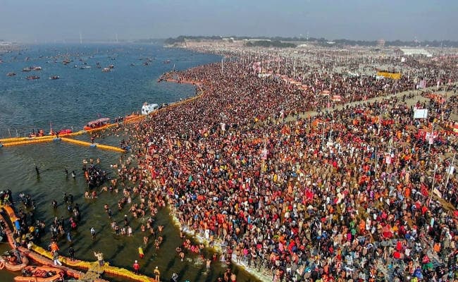 Kumbh Mela 2019 : दूसरे स्नान पर्व पर प्रयागराज में उमड़ी श्रद्धालुओं की भीड़, पौष पूर्णिमा के साथ शुरू हुआ कल्पवास