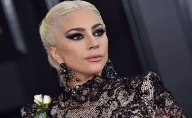लेडी गागा ने सरकार का कामकाज ठप होने पर ट्रंप पर साधा निशाना