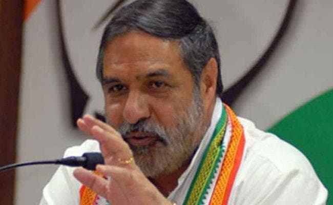 सरकार का राफेल सौदे को पारदर्शी कहना ‘हास्यास्पद” : कांग्रेस