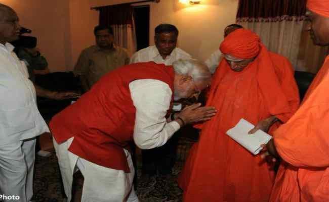 कर्नाटक के ‘वाकिंग गॉड’ श्री शिवकुमार स्वामीजी का निधन, तीन दिन का राजकीय शोक