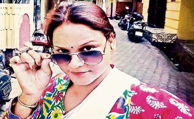तपन दास हत्याकांड : ”बुलेट रानी” के शौक निराले, प्रेमी के साथ जिम जाकर बनायी मसल्स सोशल मीडिया पर लिखा था-इलाका तुम्हारा होगा, लेकिन धमाका हमारा
