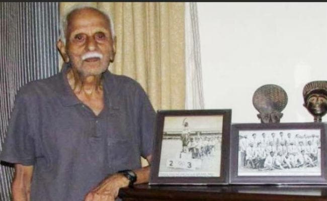 पूर्व अंतरराष्ट्रीय हॉकी खिलाड़ी रघबीर सिंह भोला का निधन पूर्व अंतरराष्ट्रीय हॉकी खिलाड़ी रघबीर सिंह भोला का निधन