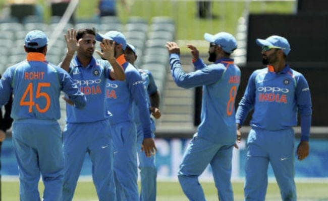 NZvsIND 4th ODI: कोहली-धौनी के बिना उतरी टीम इंडिया बेदम, आठ विकेट से मिली करारी हार NZvsIND 4th ODI: कोहली-धौनी के बिना उतरी टीम इंडिया बेदम, आठ विकेट से मिली करारी हार