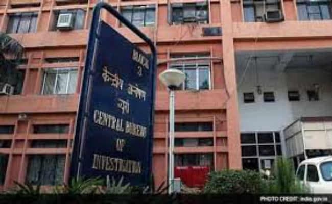 कोलकाता : सारधा मामले में सीबीआइ ने ममता बनर्जी के सहयोगी से की पूछताछ