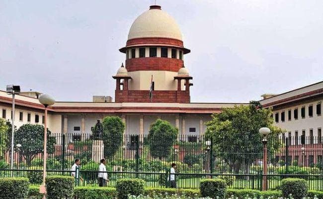 Supreme Court ने कहा – IT Return के लिए पैन के साथ आधार को जोड़ना जरूरी