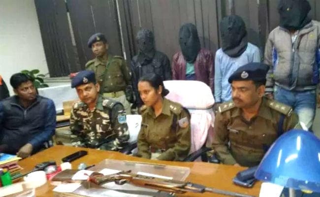 हथियार सप्लाई करने आये पीएलएफआई के पूर्व एरिया कमांडर को रांची पुलिस ने दबोचा