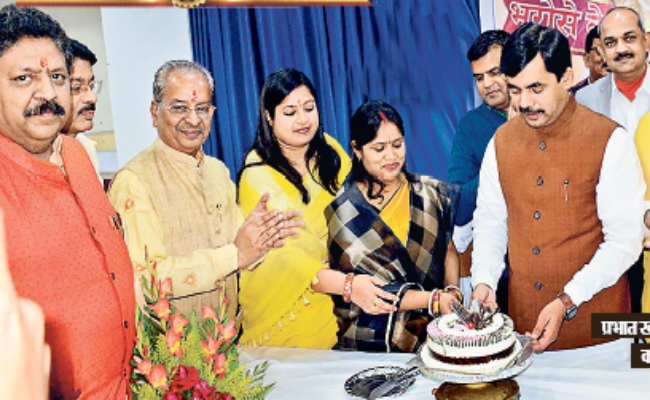 प्रभात विचार-गोष्ठी : प्रबुद्धजन ने उठाये सवाल, स्मार्ट सिटी में क्या हो रहा, कमिश्नर बोले – गठित करेंगे सिटी फोरम, निकालेंगे निदान