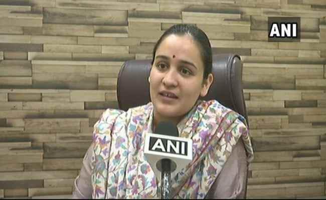मुलायम की छोटी बहू ने कहा, उनके बयान के पीछे वजह होगी, लेकिन…