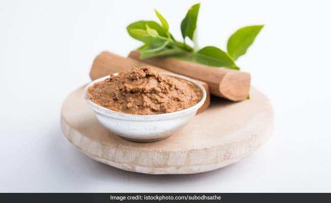 करोड़पति बनना है तो लगायें सफेद चंदन का पौधा