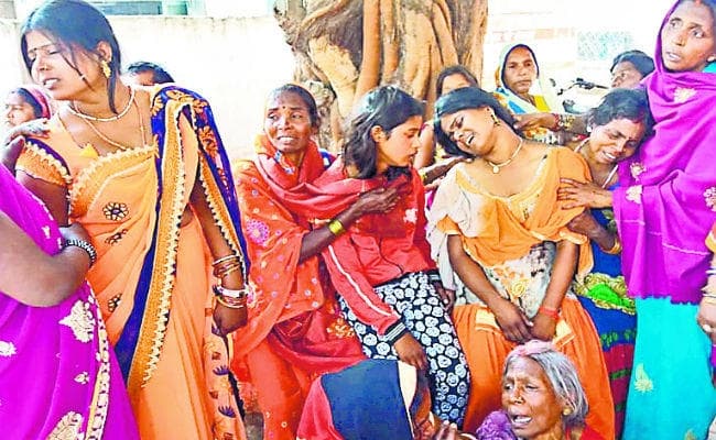 हाथों में मेहंदी रचने से पहले ही उठी अर्थी, शादी के जोड़े में देखने का सपना रह गया अधूरा, …जानें क्या है मामला?