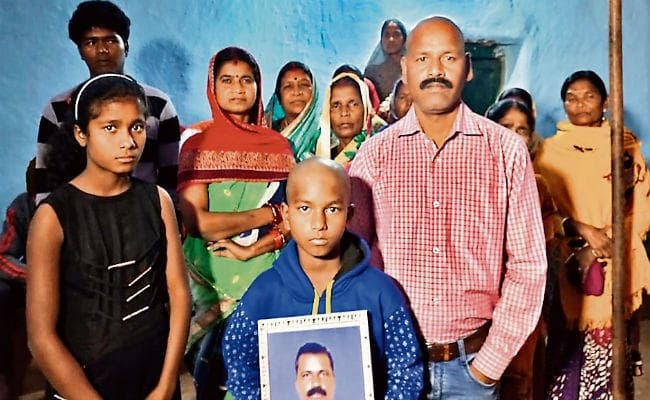 पुलवामा हमले में शहीद विजय सोरेंग के बेटे ने जब कहा, कोई नहीं बचे, पिता को मारनेवालों का नामोनिशान तक मिट जाये