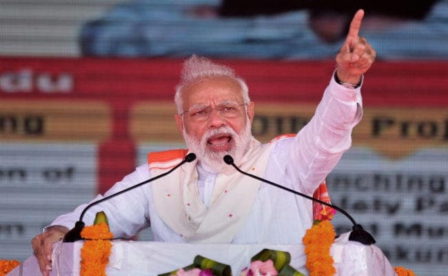 पीएम मोदी ने वंशवादी राजनीति पर किया प्रहार, बोले-130 करोड़ भारतीय मेरा परिवार पीएम मोदी ने वंशवादी राजनीति पर किया प्रहार, बोले-130 करोड़ भारतीय मेरा परिवार