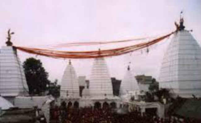 बाबा बैद्यनाथ की चतुष्प्रहर पूजा, किया गया सिंदूर दान महाशिवरात्रि पर बाबा मंदिर में निकली पारंपरिक बारात
