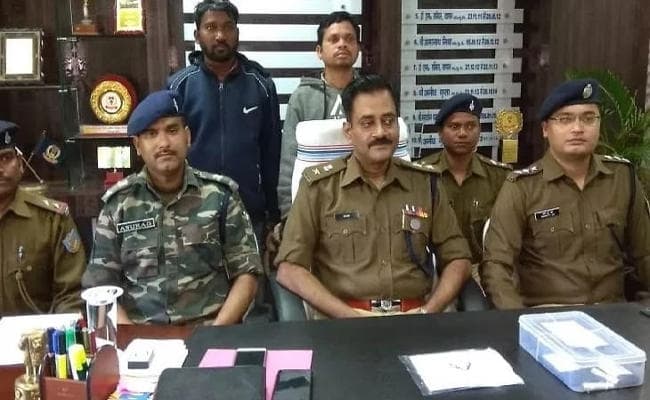 Jharkhand : खूंटी से दो PLFI उग्रवादी गिरफ्तार, हथियार बरामद