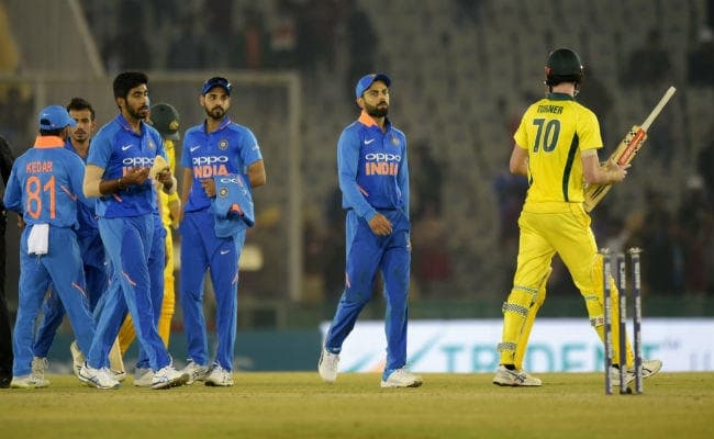 मोहाली ODI : भारत की शर्मनाक हार, ऑस्ट्रेलिया ने चौथा वनडे जीतकर सीरीज 2-2 से बराबर की