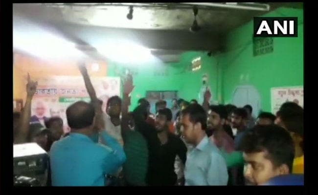 कूचबिहार से भाजपा ने प्रमाणिक को बनाया उम्मीदवार, पार्टी कार्यकर्ताओं ने किया हंगामा