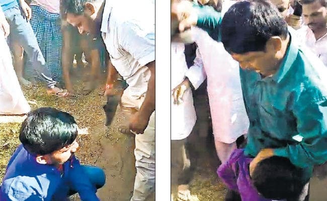 मुखिया का तुगलकी फरमान : पंचायत में प्रेमी को जूते से पीटा, लगाया जुर्माना, वीडियो वायरल, पुलिस आयी हरकत में