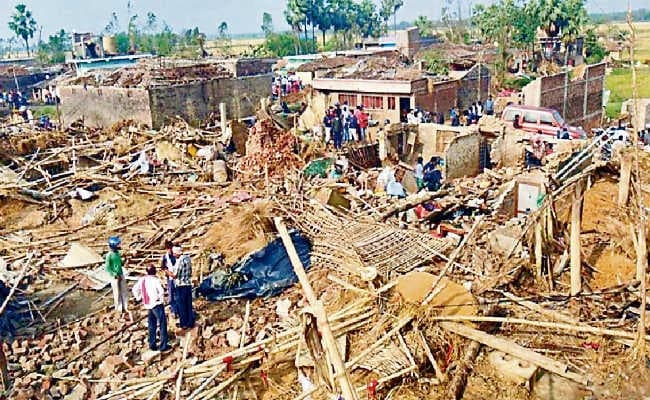 नेपाल में आंधी से 40 मरे मरनेवालों में पांच बिहार के