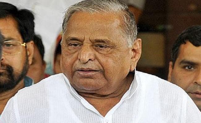 पिछले पांच साल में घटी मुलायम सिंह की संपत्ति, हलफनामे में दी जानकारी