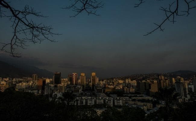 वेनेजुएला में बिजली संकट; देश का बड़ा हिस्सा अंधकार में डूबा