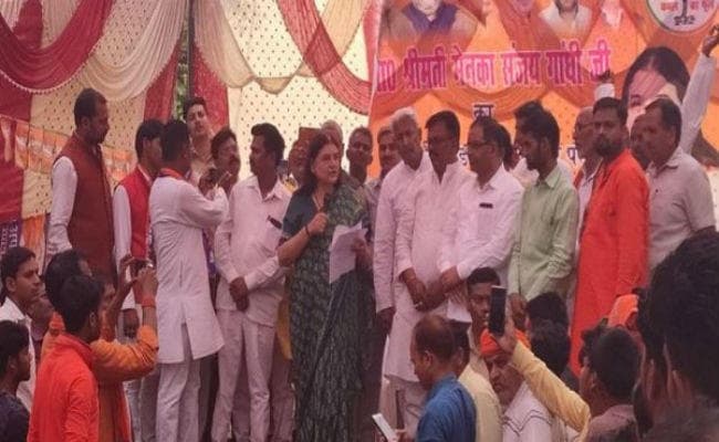 चुनावी सभा में मेनका गांधी की जुबान फिसली, कहा अगर मुसलमानों ने वोट नहीं दिया तो अच्छा नहीं लगेगा…
