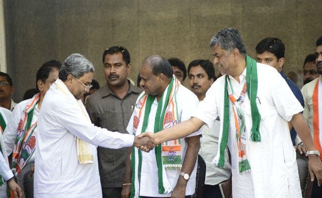 कांग्रेस को फिर सता रहा है कर्नाटक में भाजपा के ‘ऑपरेशन कमल” का डर