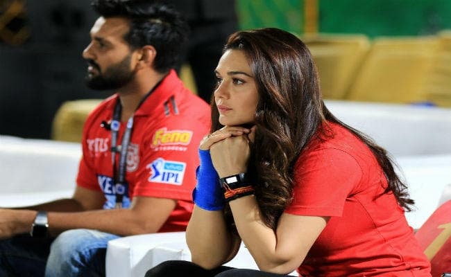 IPL 2019: मुश्किल में किंग्स इलेवन पंजाब, हेनरिक्स और मुजीब चोटिल