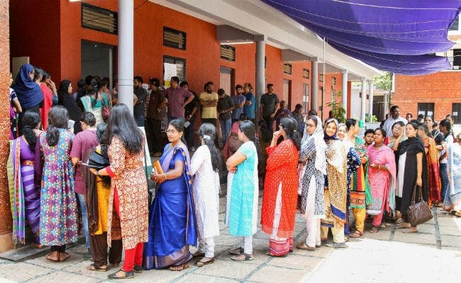 #VotingRound3 : लोकसभा चुनाव के तीसरे चरण में कुल 63.24% वोटिंग