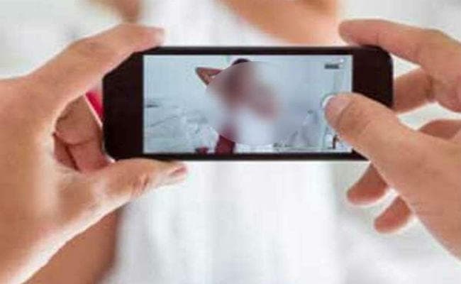 पटना : नाबालिग भांजी का आपत्तिजनक फोटो वायरल करने की धमकी दे ब्लैकमेल करने लगा मामा, फिर…