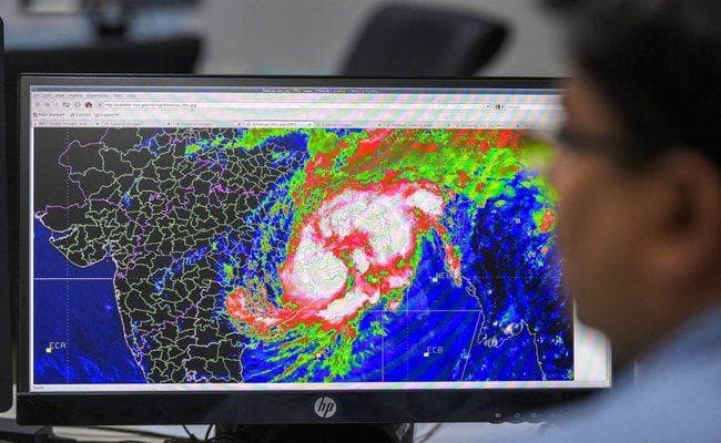 ”फणी” का पश्चिम बंगाल की तरफ रुख मोड़ने के बाद ONGC ने फिर शुरू किया परिचालन